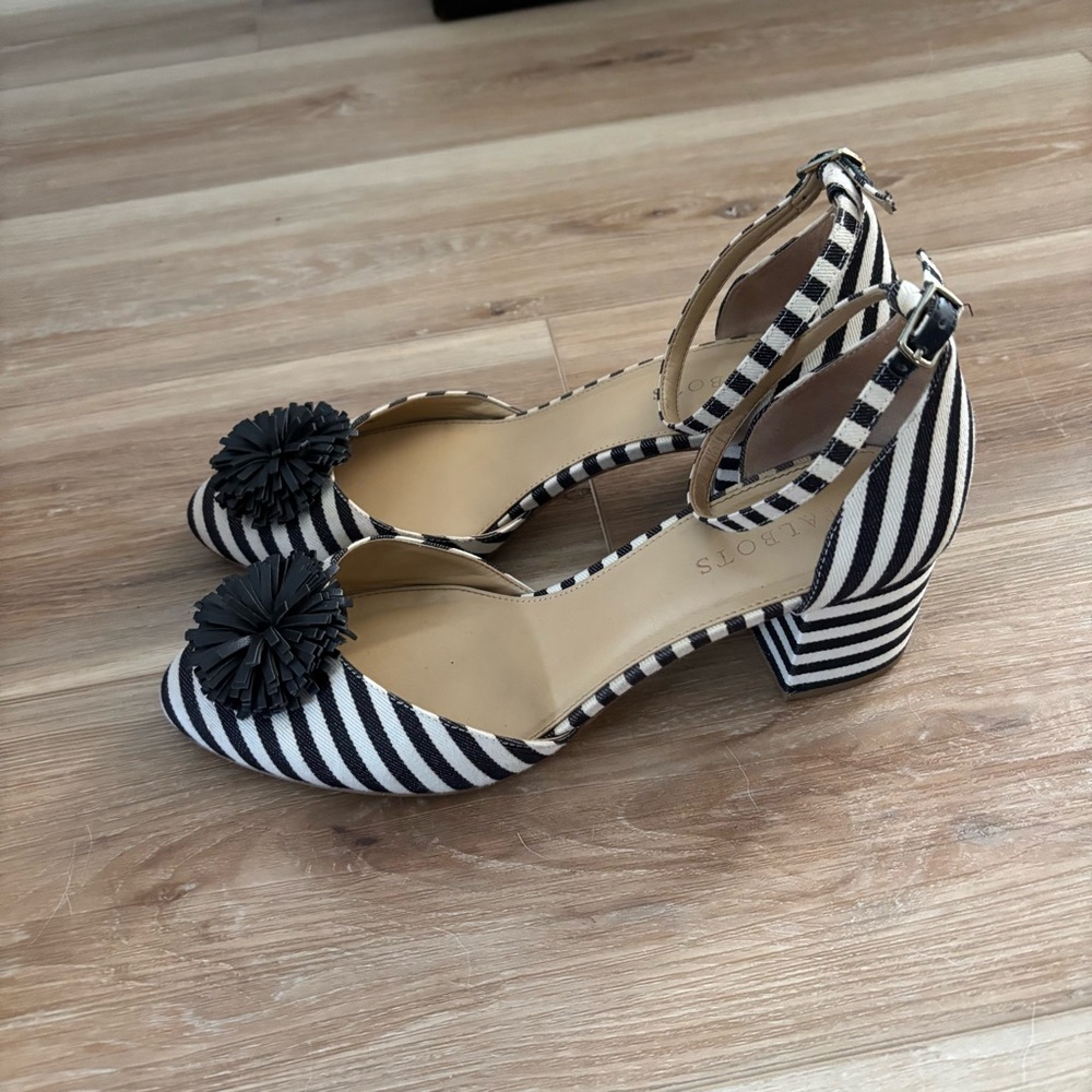 Talbots Isa Striped Pompom Pumps Guc size 10 - Picture 4 of 8